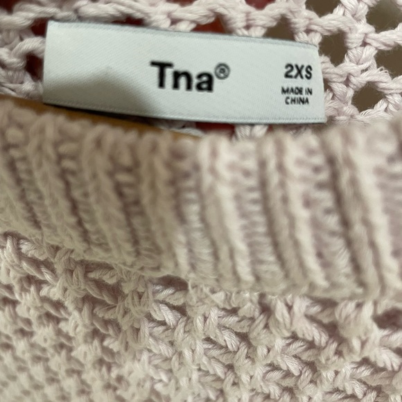 TNA 2xs crochet t shirt. Light lavender. - Picture 2 of 3